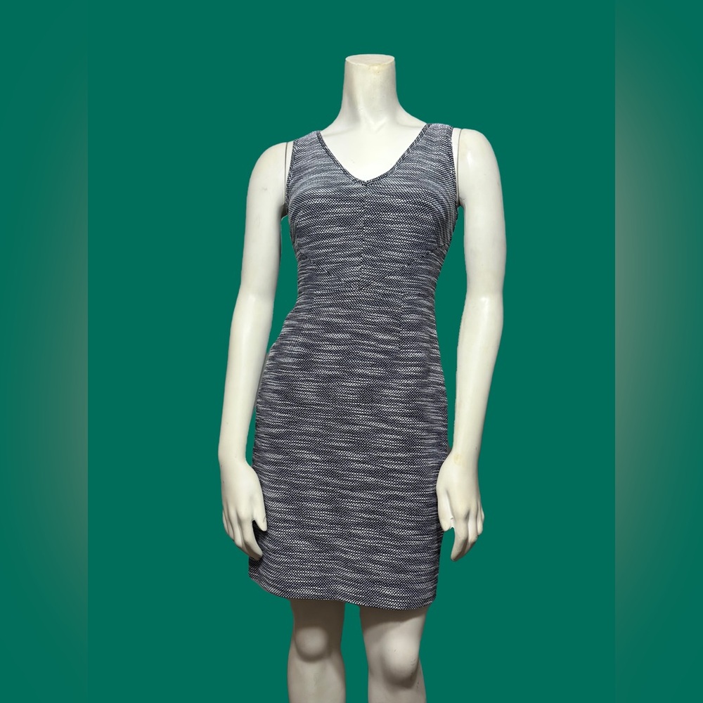 Banana Republic Black & White Tweed Mini Dress Sleeveless V-Neck